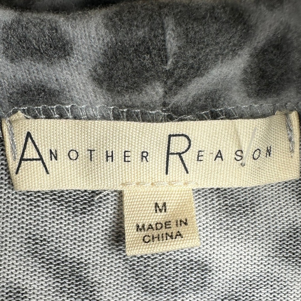 New Another Reason Animal Print Keyhole Front Long Sleeve Shirt size Medium Gray - Picture 2 of 7